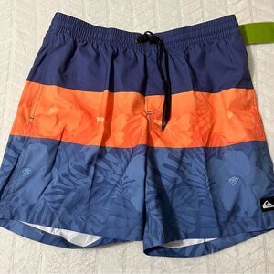 Quicksilver  Men's Floral Panel 17” Volley Shorts NWT Size Large